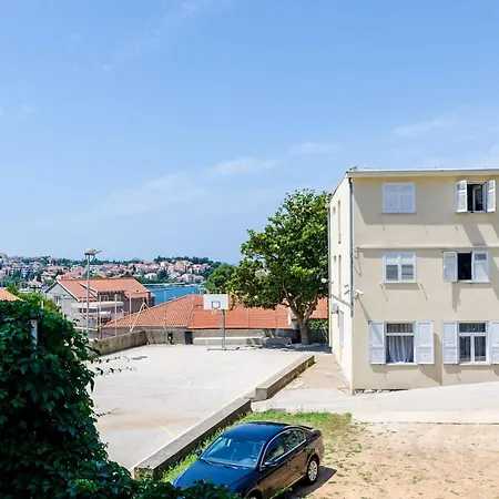 Antej - One Bedroom With Terrace And View *