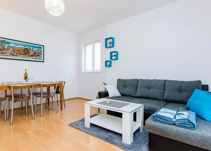 Antej - One Bedroom With Terrace And View