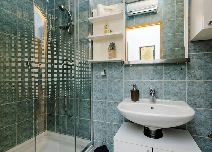 公寓 Antej - One Bedroom With Terrace And View